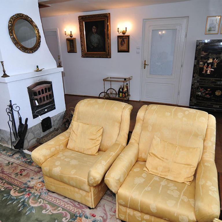 Bed & Breakfast Popamuseum Tarpesti Strada Muzeului Nr 28 Tîrpeşti Eksteriør bilde